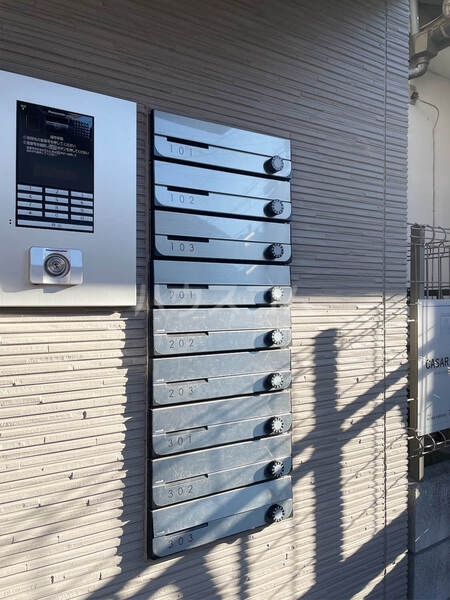 21/30 エントランス