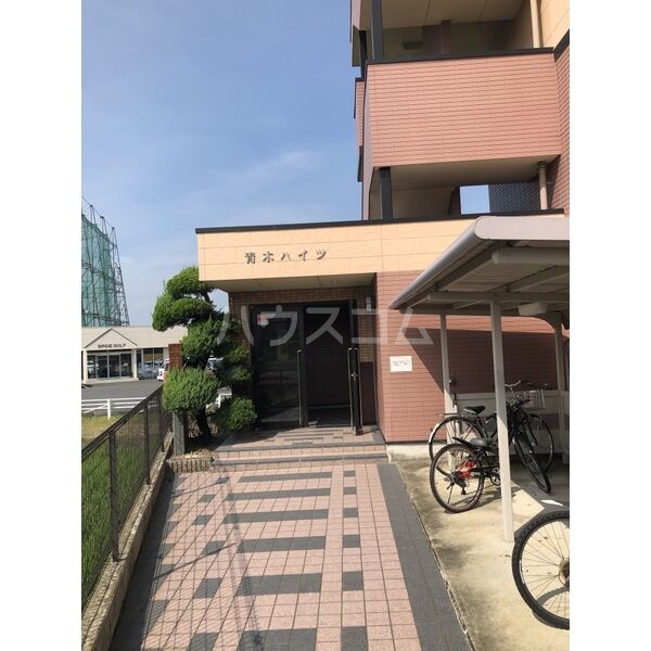 14/22 エントランス