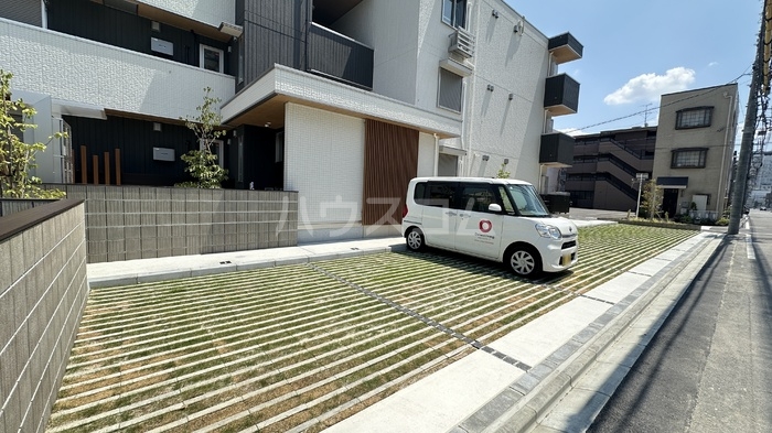 26/30 駐車場