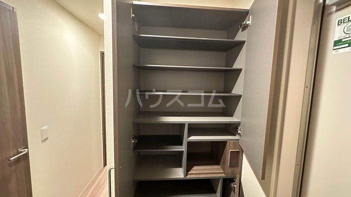 収納