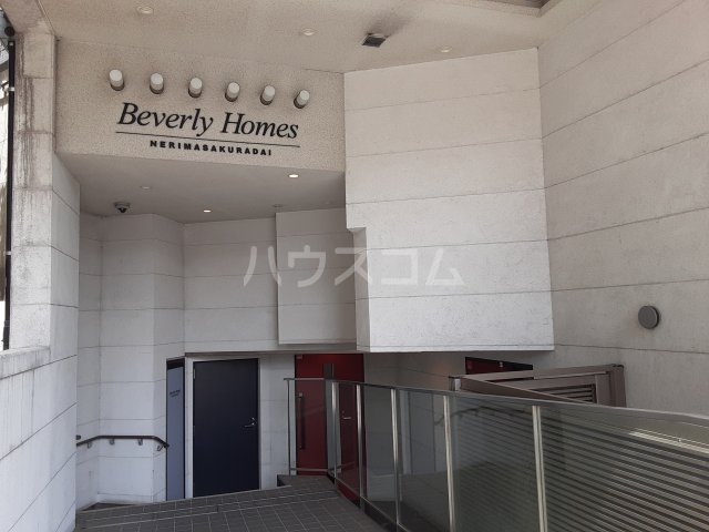 26/30 エントランス