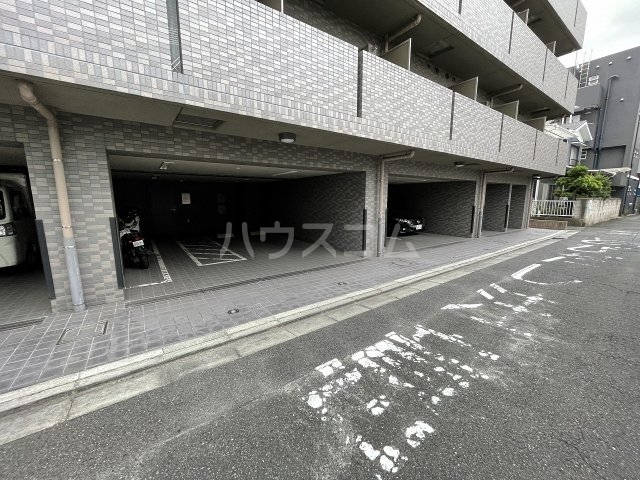 22/30 駐車場