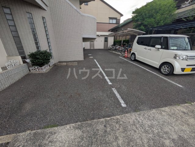 21/29 駐車場