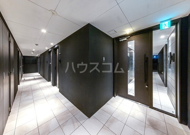 14/20 エントランス