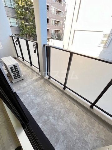 13/23 バルコニー