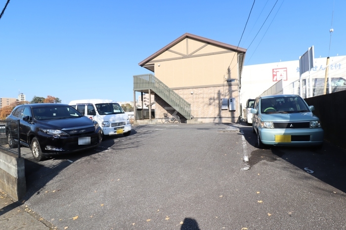 2/3 駐車場