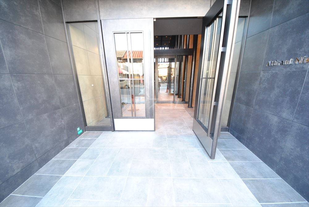 2/3 エントランス