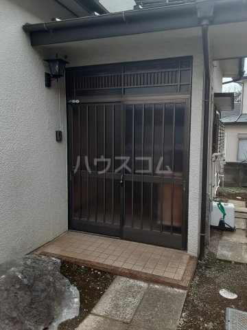 23/30 エントランス