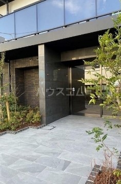 15/18 エントランス