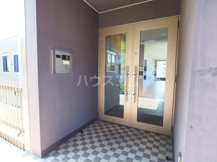 20/22 エントランス