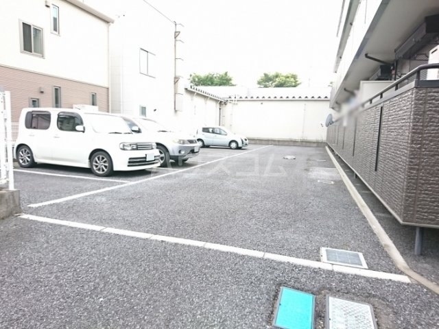 2/7 駐車場