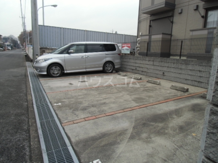 15/20 駐車場