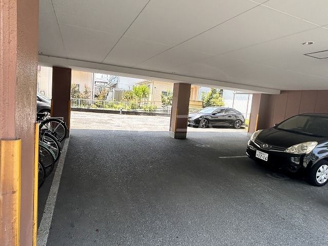 24/29 駐車場