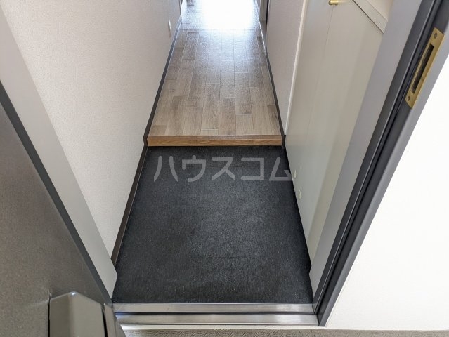 17/30 玄関