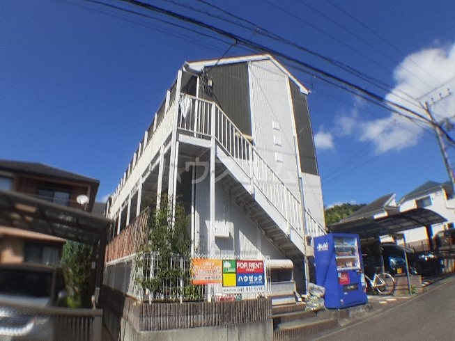 21/30 エントランス