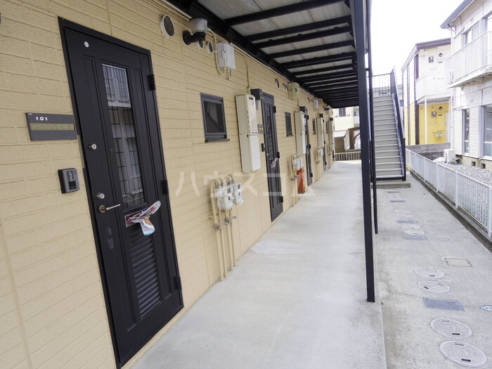 16/25 エントランス