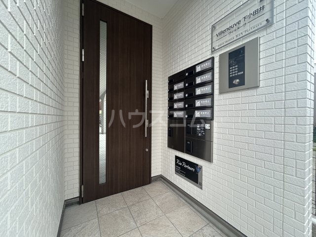 17/25 エントランス