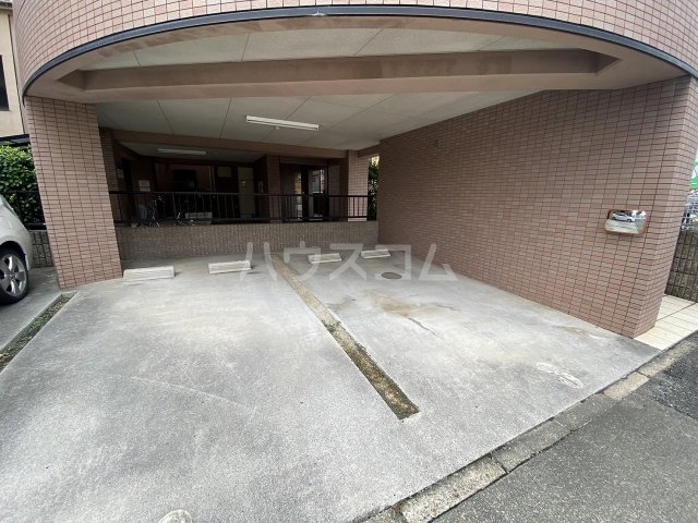 22/30 駐車場