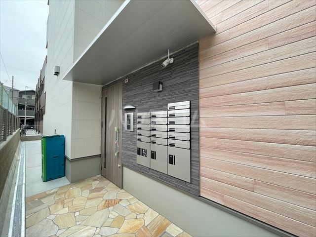 22/30 エントランス