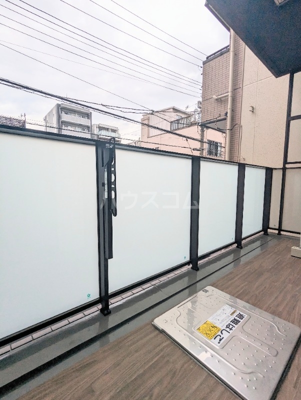 16/23 バルコニー