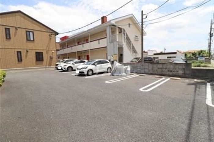 2/3 駐車場