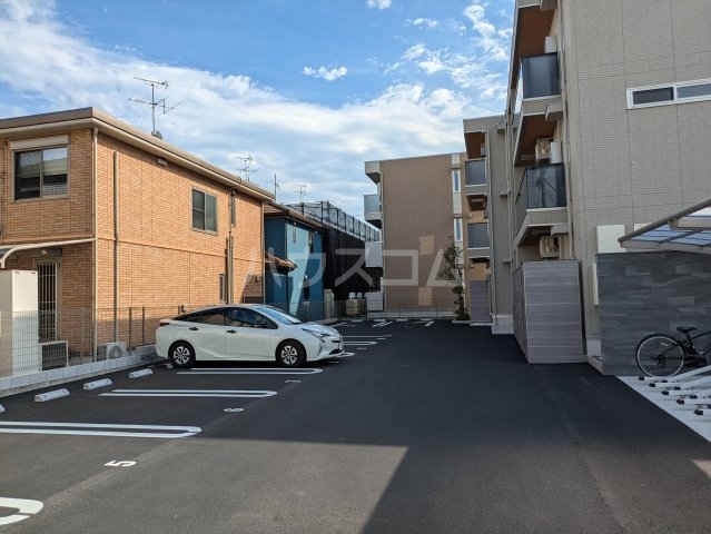 2/2 駐車場