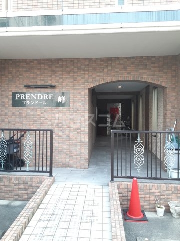 21/28 エントランス