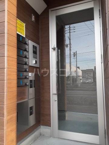 2/4 エントランス