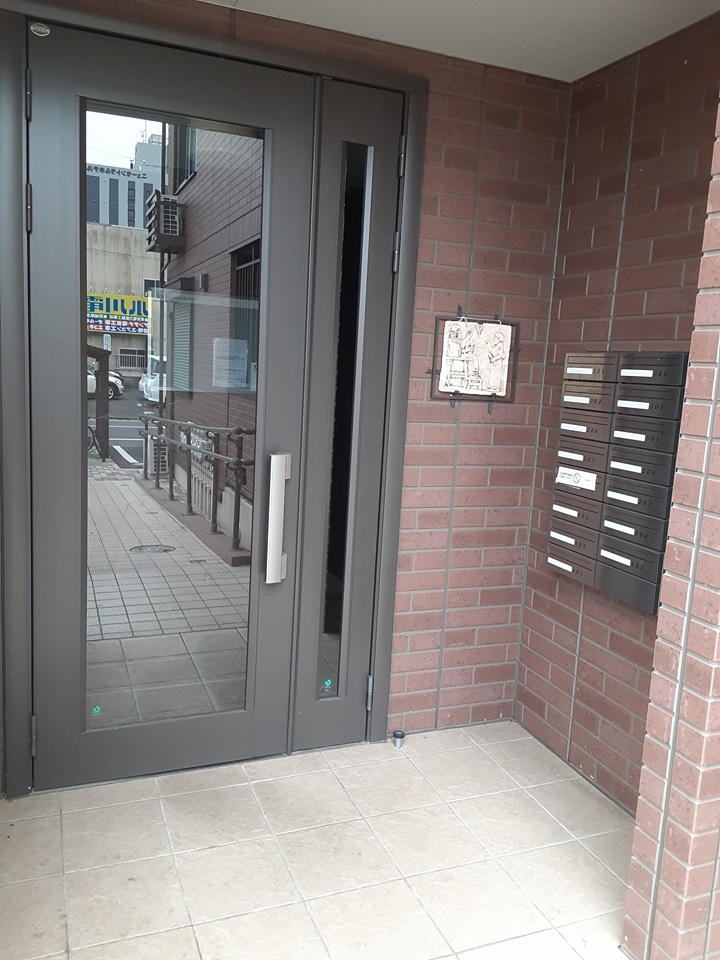 22/30 エントランス