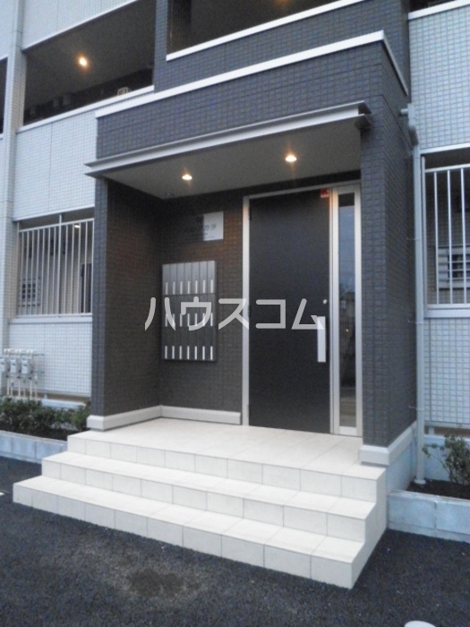 19/26 エントランス