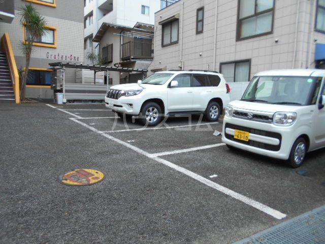 22/30 駐車場