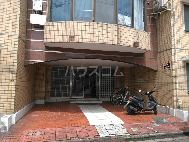 2/4 エントランス