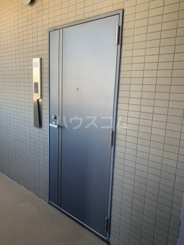 21/30 エントランス