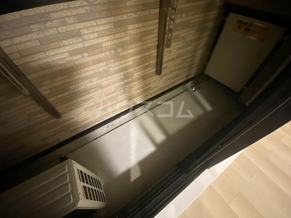 19/30 バルコニー