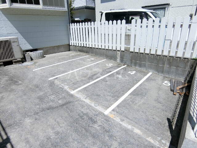 2/2 駐車場
