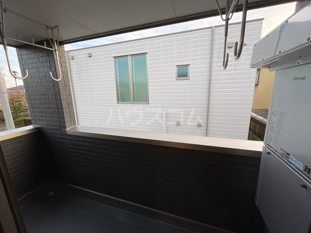 20/27 バルコニー