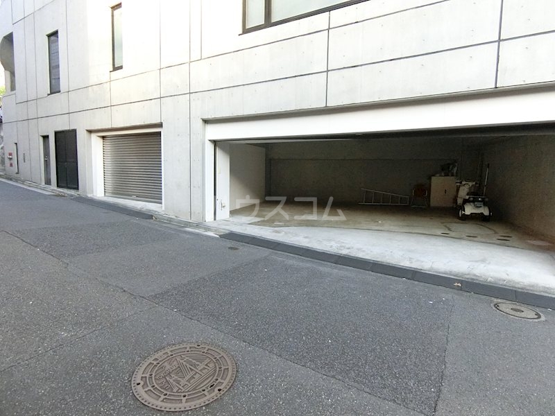 16/17 駐車場