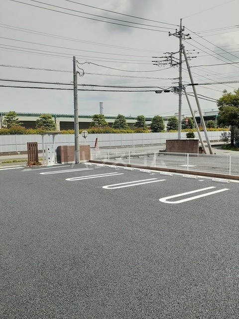 14/28 駐車場
