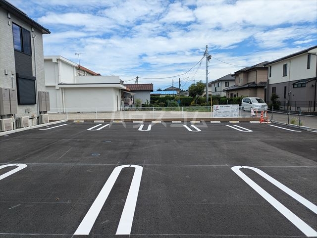 22/28 駐車場