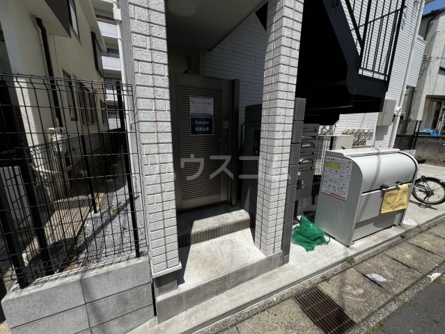 22/30 エントランス