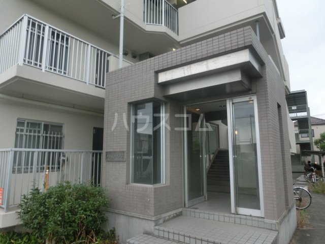 2/4 エントランス