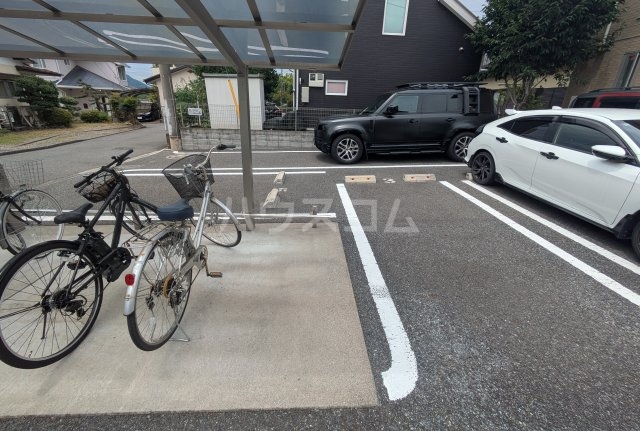 19/28 駐車場