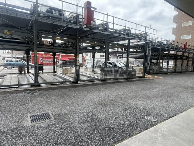 21/29 駐車場