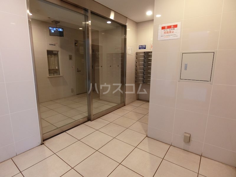 2/4 エントランス