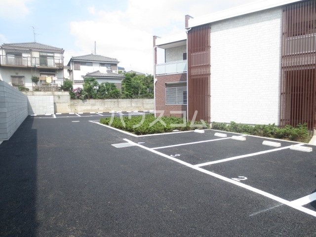 25/30 駐車場