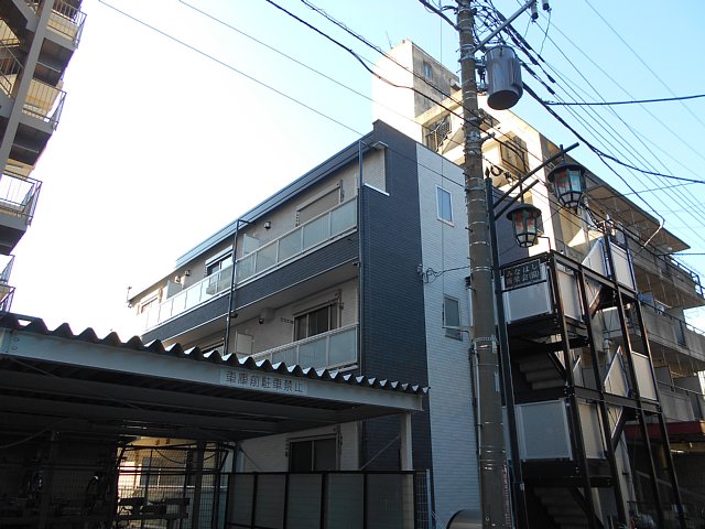 2/4 エントランス