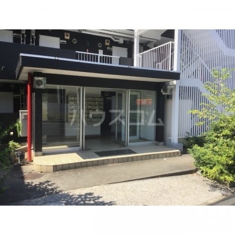 17/26 エントランス