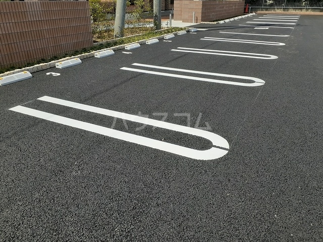 14/20 駐車場