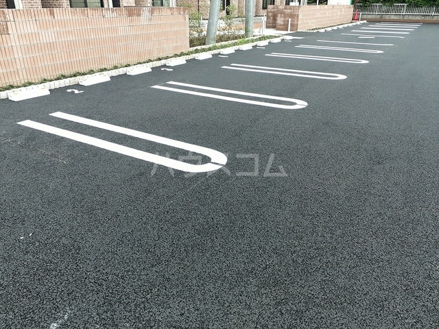 14/20 駐車場