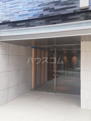 26/30 エントランス